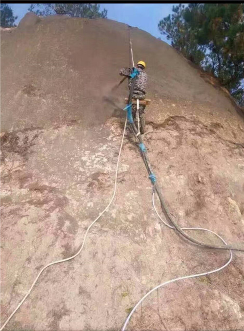 spb8型濕式混凝土噴射機(金屬礦專(zhuān)用)